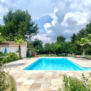 Aix-marseille Superbe T2 Avec Jardin, Piscine Et Parking , Simiane-Collongue France