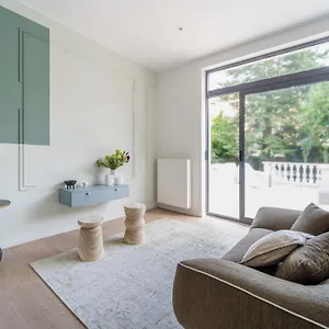 https://maison-brussels.brusselshotelsbook.com