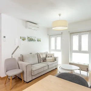 Of Principe Real Liberdade In The Heart Of With Private Parking Apartment Lissabon